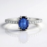 Anello in argento con Cianite del Nepal