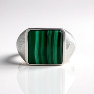 Zilveren ring met een Malachiet (Adela Silber)