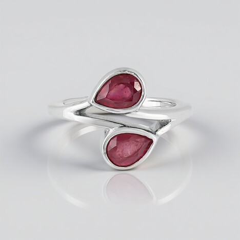 Anello in argento con Rubino del Madagascar