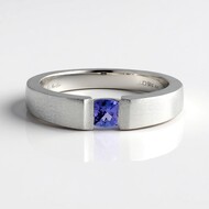 Anillo en plata con Tanzanita (de Melo Essence)