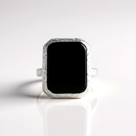 Anello in argento con Onice Nero (MONOSONO COLLECTION)