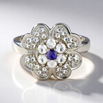 Anello in argento con Iolite del Madagascar