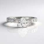 Anello in argento con Topazio Bianco