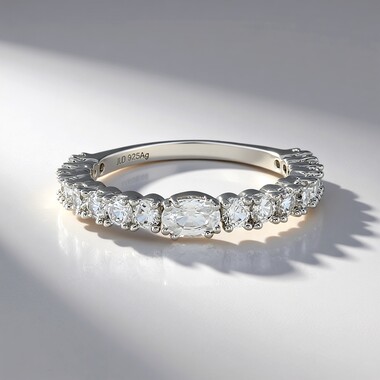 Anillo en plata con Zircón