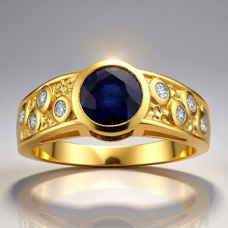 Anello in oro con Zaffiro Blu del Madagascar (de Melo Gold)