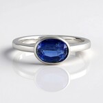 Anello in argento con Cianite del Nepal