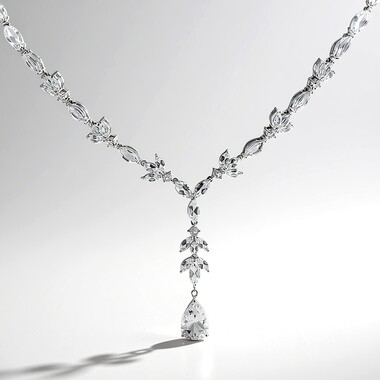 Collier en argent et Topaze blanche