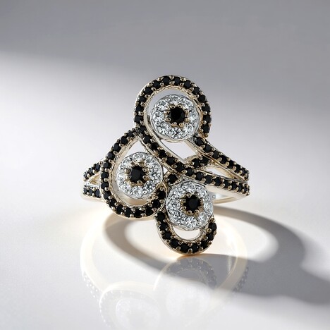 Anello in argento con Spinello Nero