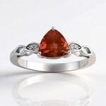 Anello in oro con Pietra del Sole dell'Oregon