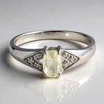 Anello in argento con Ortoclasio