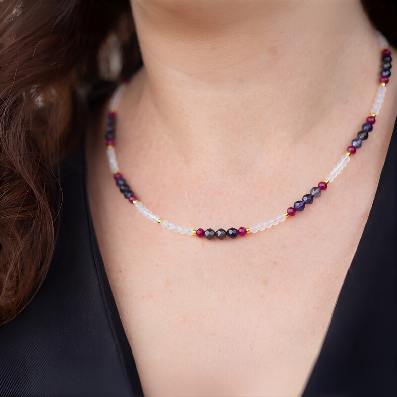 Edelstein-Stahlhalsreif (Riya)