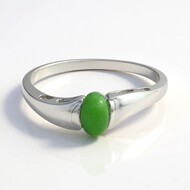 Anello in argento con Crisoprasio Imperiale