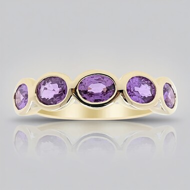 Purpurfarbener Ceylon-Saphir-Goldring