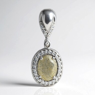 Ciondolo in argento con Labradorite