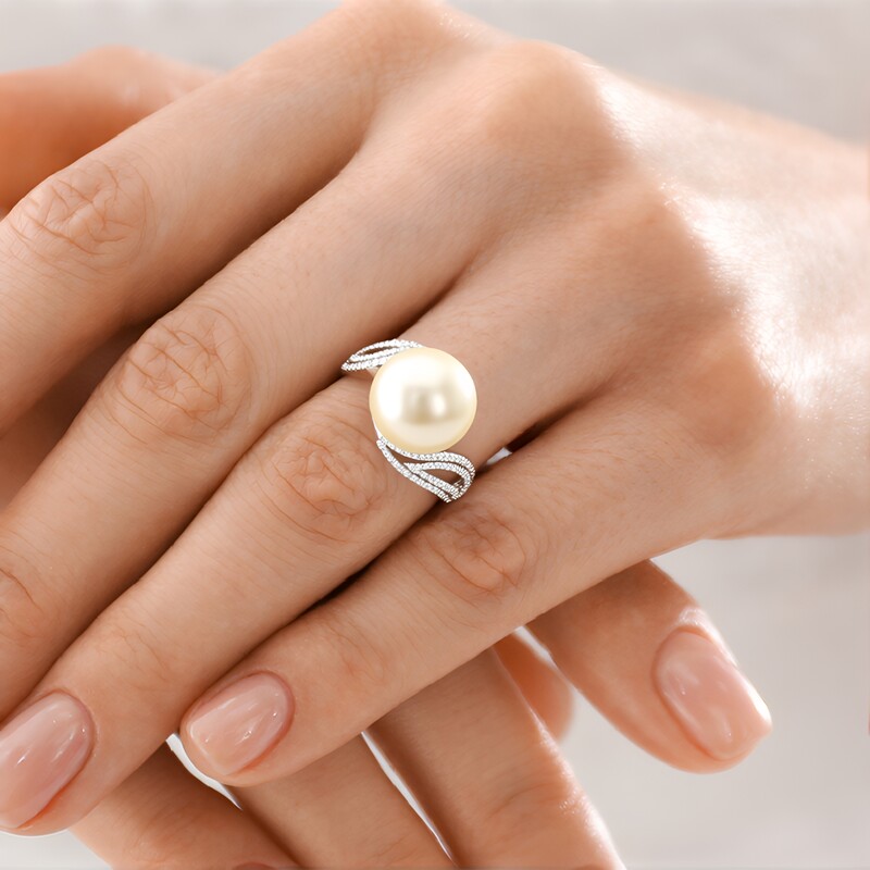 Goldene Kabira-Südseeperlen-Goldring (TPC)