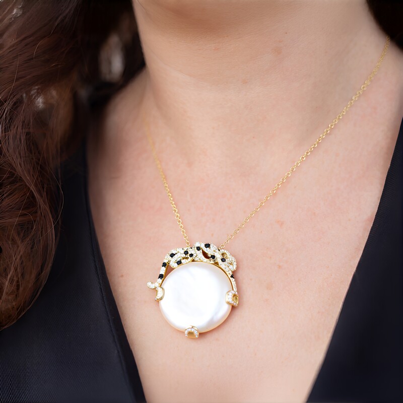 Collana in argento con Madreperla (Adela Silber)