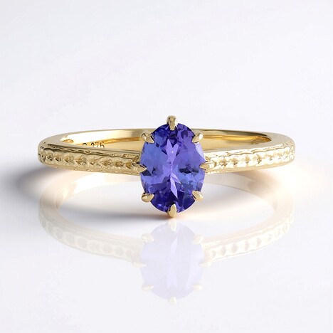 Anello in oro con Tanzanite