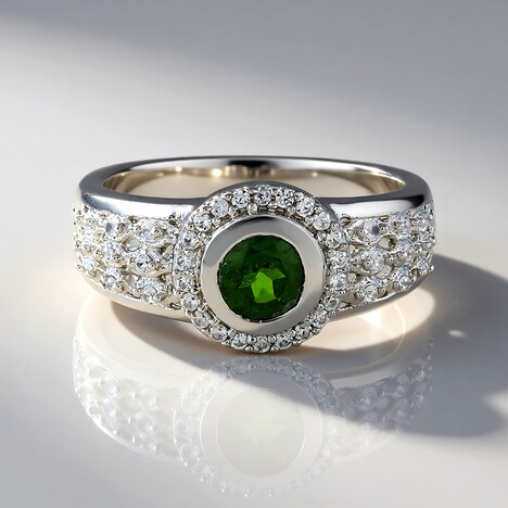 Bague en argent et Diopside de Russie