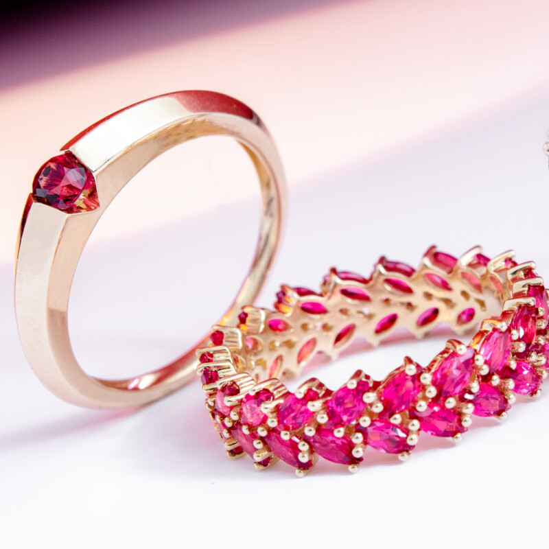 Bague en or et Spinelle rouge de Birmanie (de Melo)