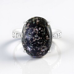 Anello in argento con Opale Leopardo