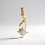 Ciondolo in argento con Opale di Welo