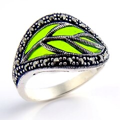 Anello in argento con Marcassite