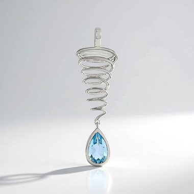 Colgante en plata con Topacio azul cielo (MONOSONO COLLECTION)