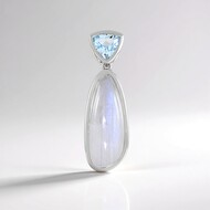 Ciondolo in argento con Pietra di Luna Blu (KM by Juwelo)