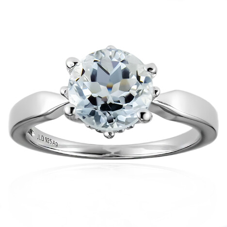 Zilveren ring met een witte kwarts