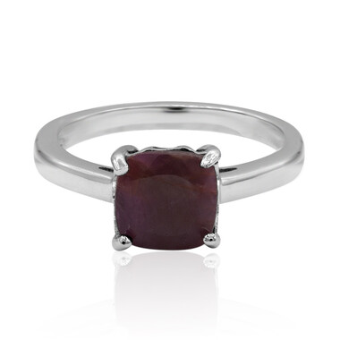 Zilveren ring met een robijn
