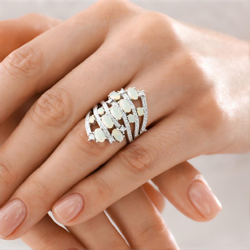 Anello in argento con Opale di Welo
