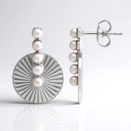 Pendientes en plata con Perla plateada Freshwater (MONOSONO COLLECTION)