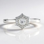 Anello in argento con Zaffiro Bianco