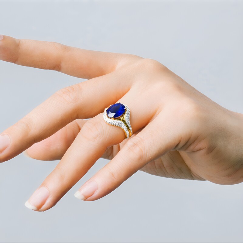 Anillo en plata con Espinela azul cobalto (Gems en Vogue)