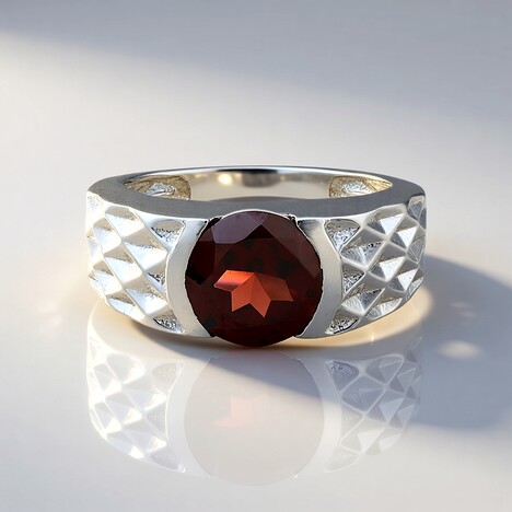 Anello in argento con Granato Mozambico