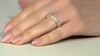 Zilveren ring met zirkonen