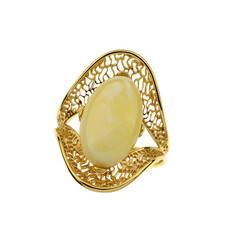 Zilveren ring met een Baltische barnsteen (dagen)