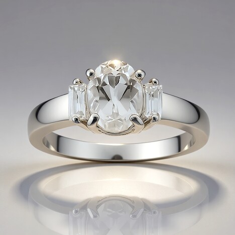 Anello in argento con Topazio Bianco