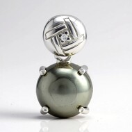 Pendentif en argent et Hématite noire