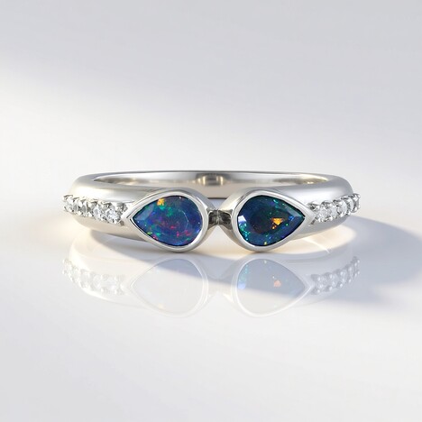 Anello in argento con Opale Mezezo