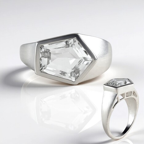 Anello in argento con Quarzo Bianco