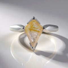 Anello in argento con Quarzo Rutilato