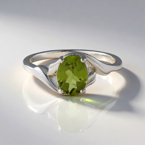 Anello in argento con Peridoto
