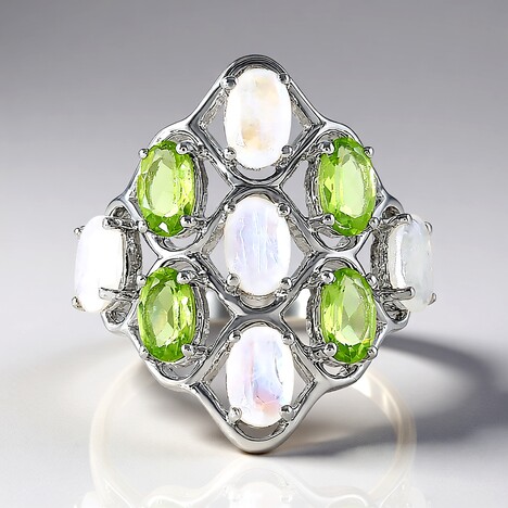 Anello in argento con Peridoto Arizona