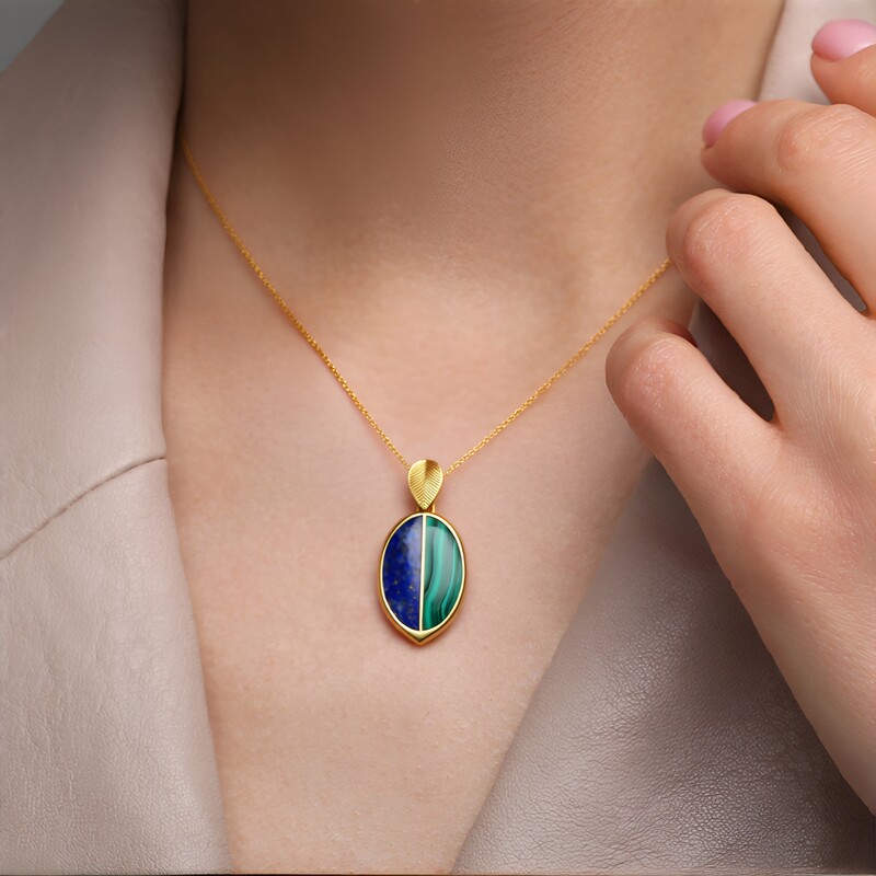 Zilveren hanger met een lapis lazuli