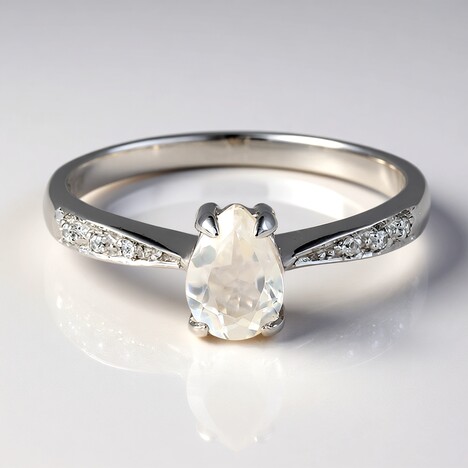 Anello in argento con Ortoclasio