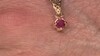 Colgante en oro con Berilo rojo