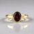 Anello in oro con Granato Magenta