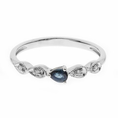 Gouden ring met een Blauwe Ceylon saffier