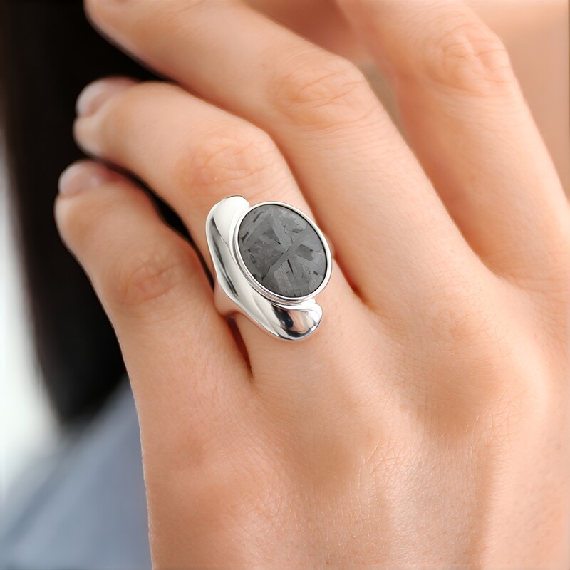 Anillo en plata con Meteorito Aletai